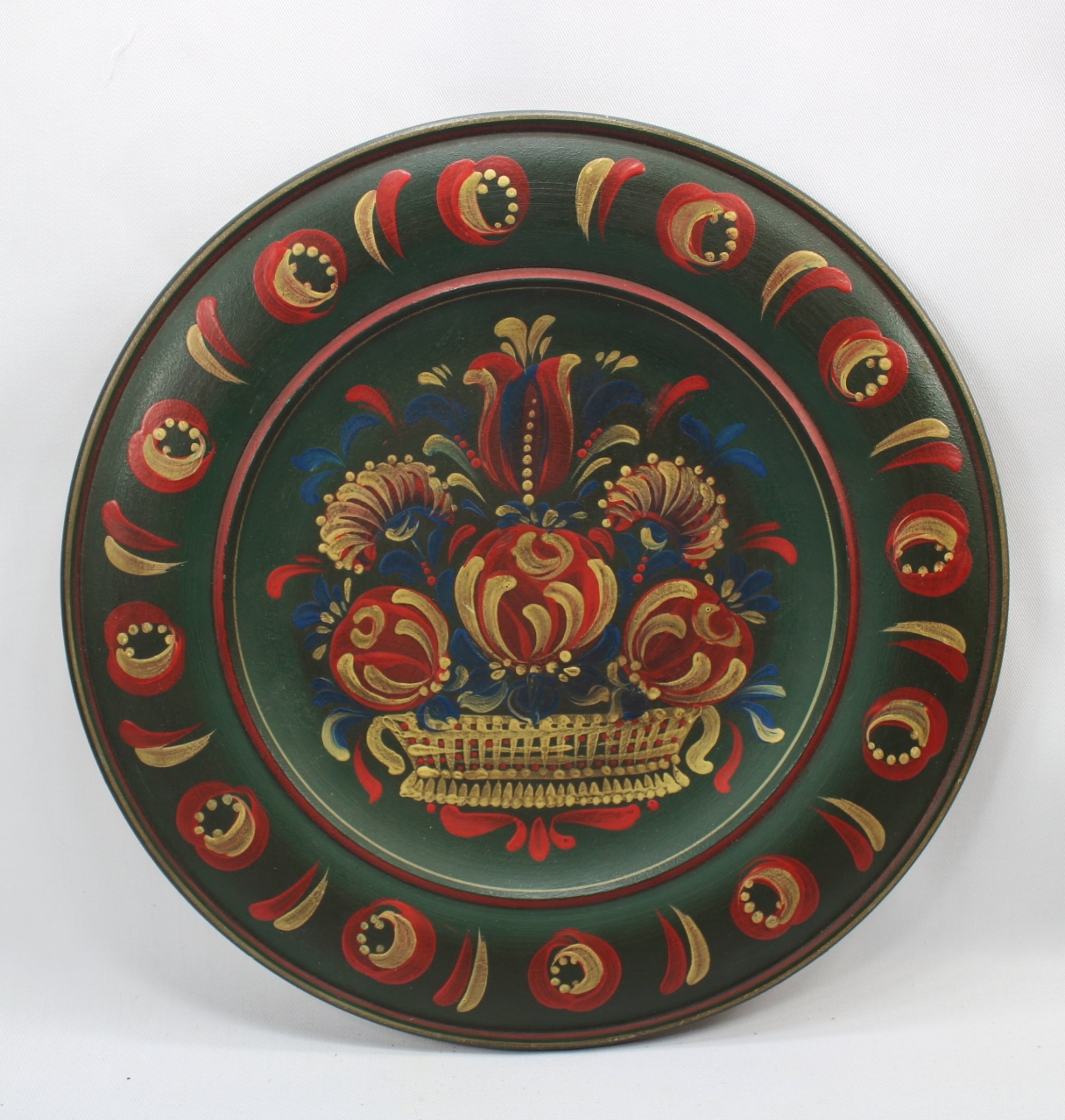 Folk Art Wooden Wall Plate Pennsylvania Dutch