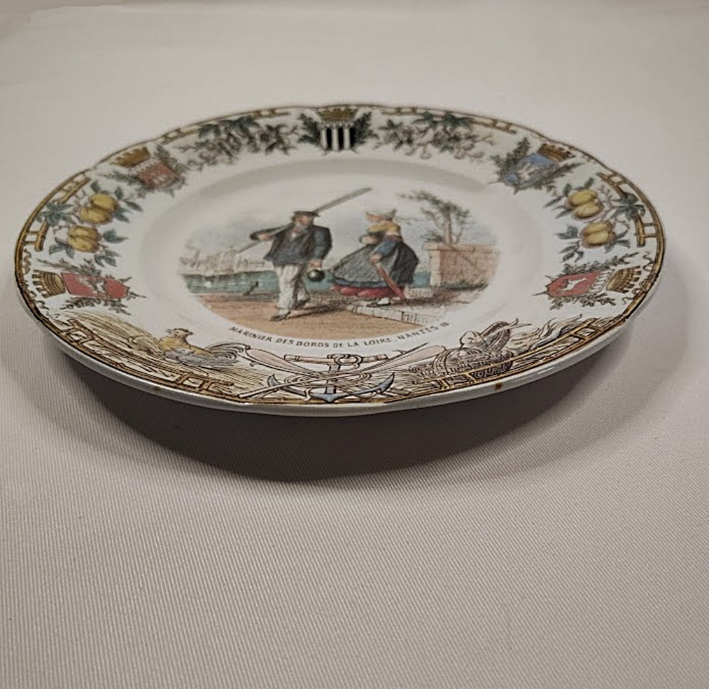 Antique FRENCH SARREGUEMINES PLATE Types Bretons Pattern rim view
