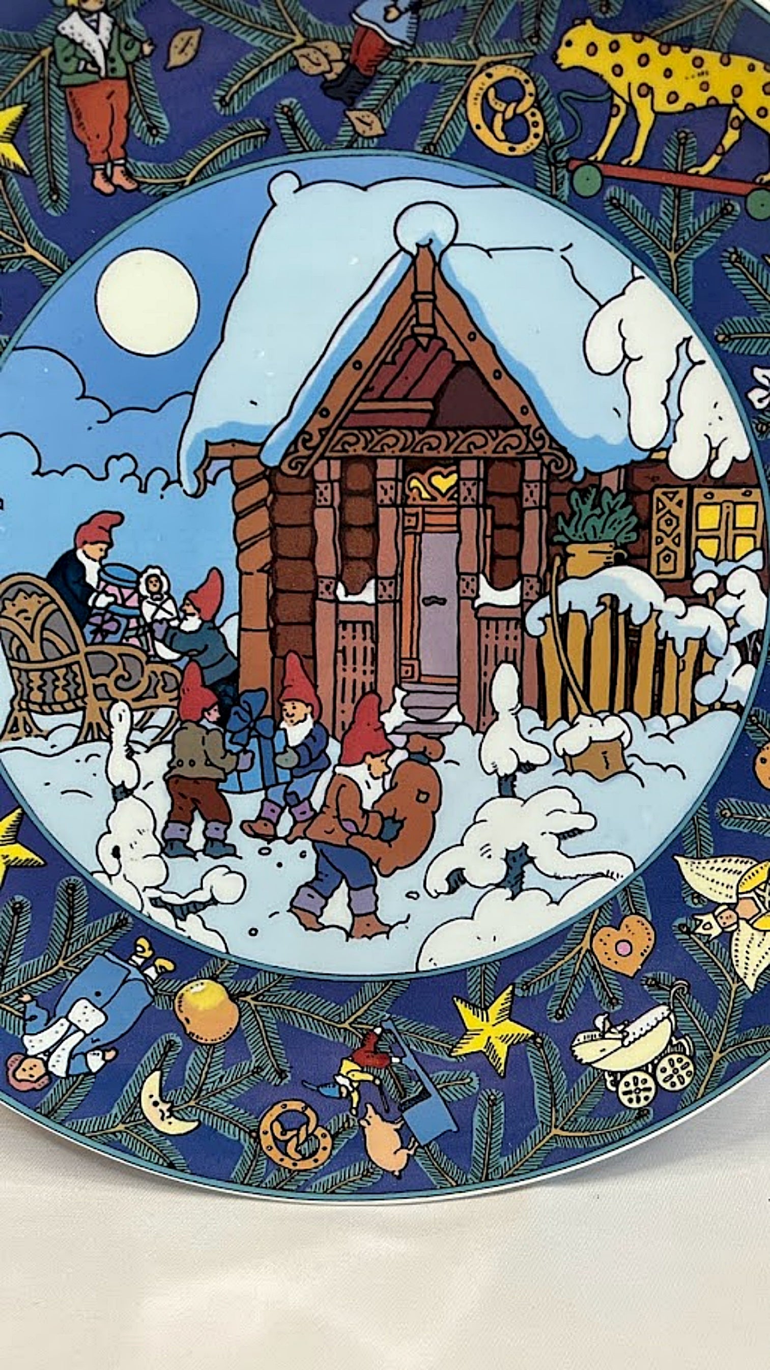 Christmas In Europe Scandinavia Vintage Villeroy and Boch Plate Closeup of center