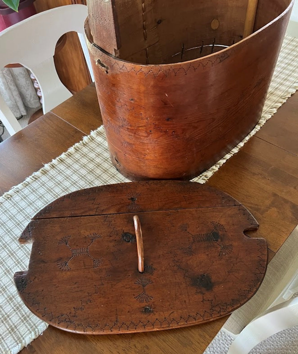 Norwegian Large Antique Bentwood Tine Box