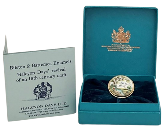 HALCYON DAYS English Enamel Miniature Box "Good Luck"