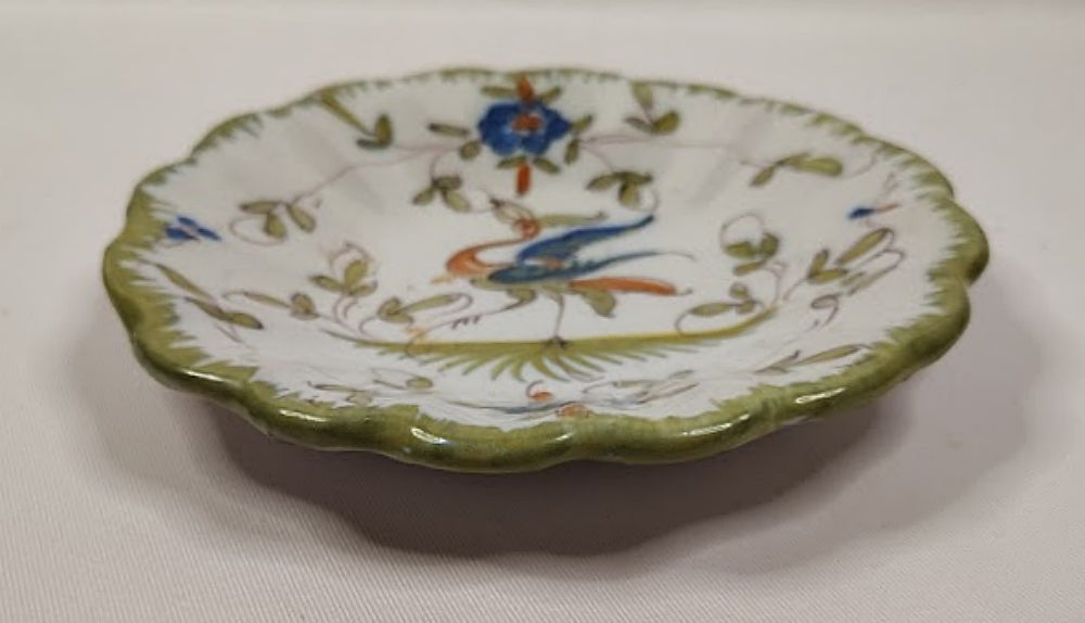 Antique_MOUSTIERS_FRANCE_FAIENCE_Dish_Hand_Painted_Earthware-rim view