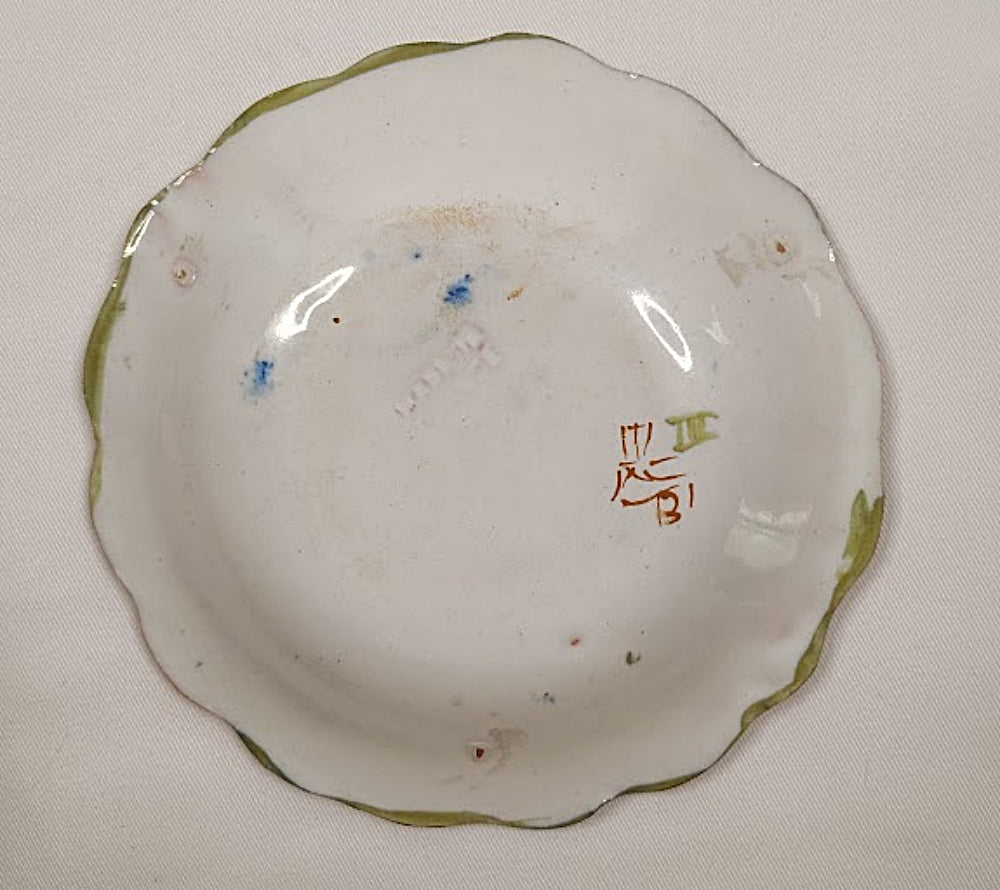 Antique_MOUSTIERS_FRANCE_FAIENCE_Dish_Hand_Painted_Earthware-full bottom view