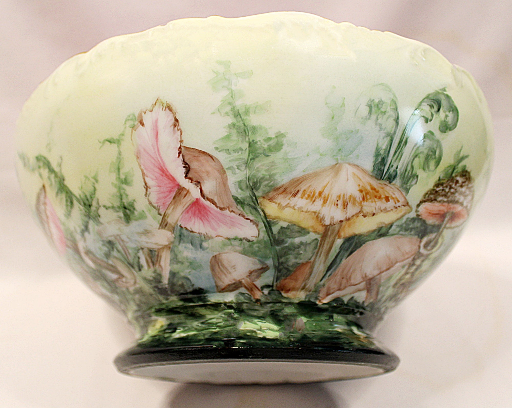 T & V Antique French Art Nouveau Limoges Centerpiece Bowl