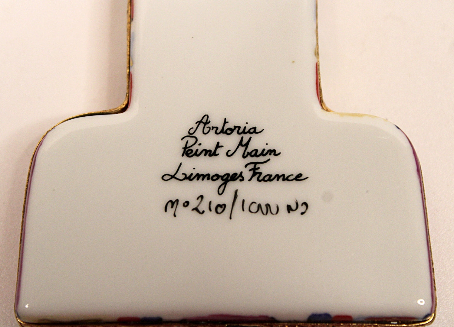 ARTORIA LIMOGES Trinket Box Peint Main Japanese Kimono Signed and Numbered closeup number backed