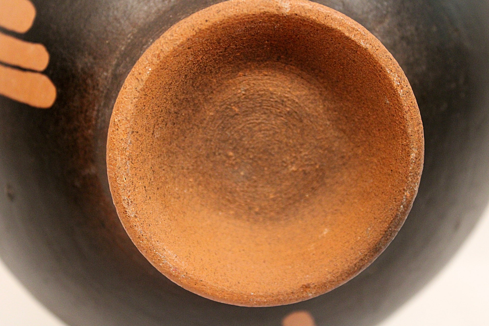 Peruvian Art Pottery Terra Cotta Bowl with Nazca Spider Design bottom stem